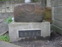 qʐ